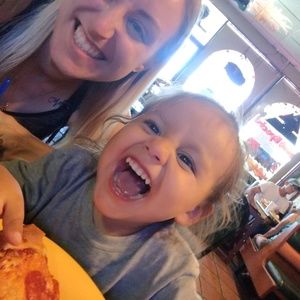 Meet your Posher, Randi